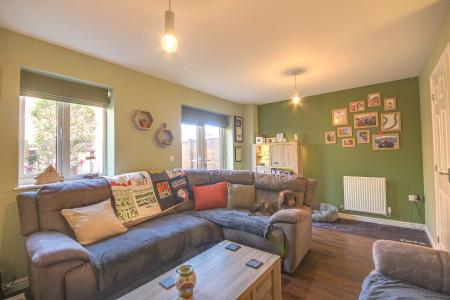 4 bedroom Semi-detached house for sale in Rudloe Drive, Kingsway, Gloucester, GL2