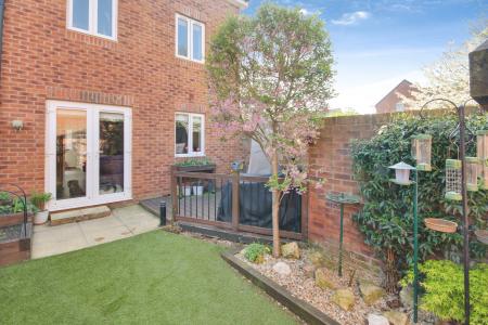 4 bedroom Semi-detached house for sale in Rudloe Drive, Kingsway, Gloucester, GL2