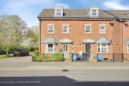 Rudloe Drive, Kingsway, Gloucester, GL2