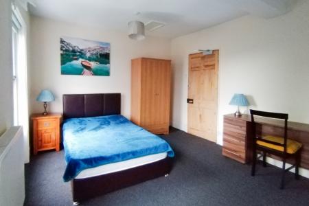 4 bedroom House share to let in Wellington Parade, GRH (Gloucestershire Royal Hospital), Gloucester, GL1