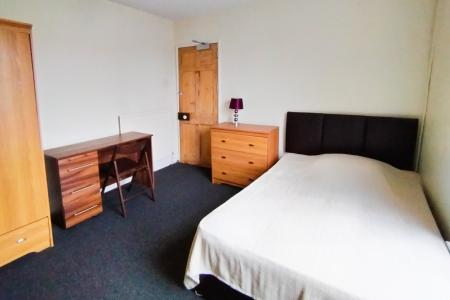 4 bedroom House share to let in Wellington Parade, GRH (Gloucestershire Royal Hospital), Gloucester, GL1