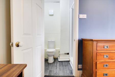 4 bedroom House share to let in Wellington Parade, GRH (Gloucestershire Royal Hospital), Gloucester, GL1