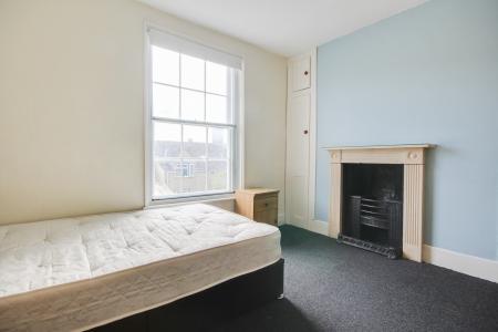 4 bedroom House share to let in Wellington Parade, GRH (Gloucestershire Royal Hospital), Gloucester, GL1