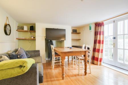 4 bedroom House share to let in Wellington Parade, GRH (Gloucestershire Royal Hospital), Gloucester, GL1