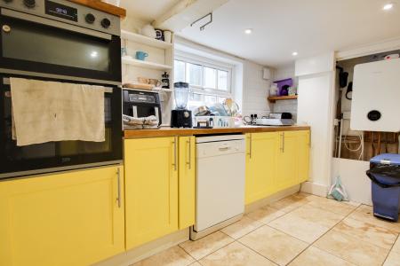 4 bedroom House share to let in Wellington Parade, GRH (Gloucestershire Royal Hospital), Gloucester, GL1
