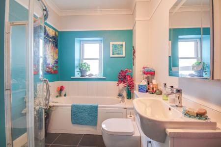 2 bedroom Flat for sale in Great Western Road, City Centre, Gloucester, GL1