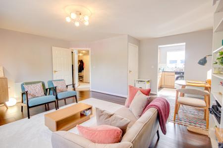 2 bedroom Ground floor flat for sale in Boughton Way, Coney Hill, Gloucester, GL4