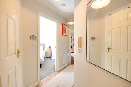 2 bedroom Ground floor flat for sale in Boughton Way, Coney Hill, Gloucester, GL4