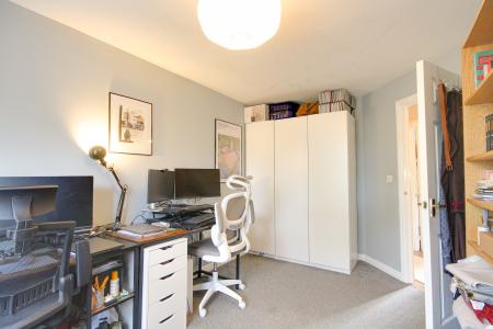2 bedroom Ground floor flat for sale in Boughton Way, Coney Hill, Gloucester, GL4