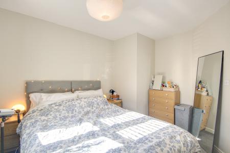 2 bedroom Ground floor flat for sale in Boughton Way, Coney Hill, Gloucester, GL4