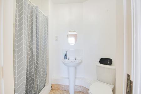 2 bedroom Flat for sale in Mayhill Way, GRH (Gloucestershire Royal Hospital), Gloucester, GL1