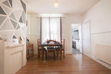 3 bedroom Terraced House to let in Widden Street, Barton, Gloucester, GL1