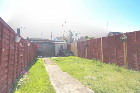 3 bedroom Terraced House to let in Widden Street, Barton, Gloucester, GL1