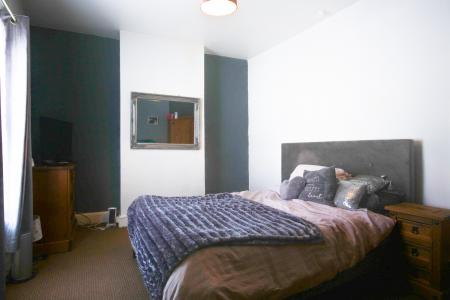 3 bedroom Terraced House to let in Widden Street, Barton, Gloucester, GL1