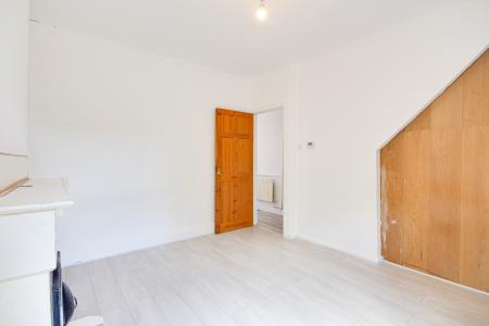 3 bedroom Semi-detached house for sale in Bishopstone Road, Barton, Gloucester, GL1