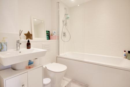 3 bedroom End of terrace house to let in Donaldson Drive, Brockworth, Gloucester, GL3