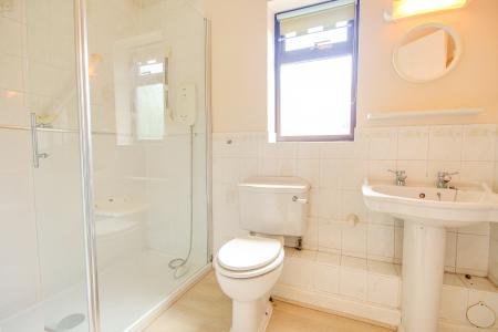 3 bedroom Detached bungalow for sale in Hempsted Lane, Hempsted, Gloucester, GL2
