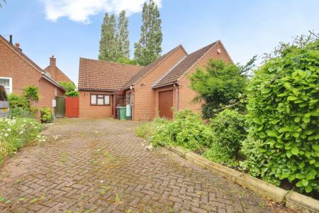 Hempsted Lane, Hempsted, Gloucester, GL2