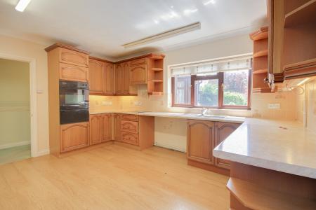 3 bedroom Detached bungalow for sale in Hempsted Lane, Hempsted, Gloucester, GL2