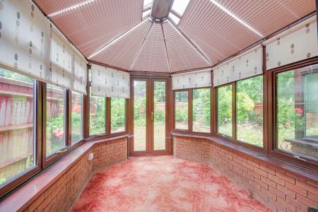 3 bedroom Detached bungalow for sale in Hempsted Lane, Hempsted, Gloucester, GL2