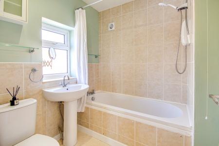 3 bedroom Semi-detached house for sale in Park Avenue, Longlevens, Gloucester, GL2