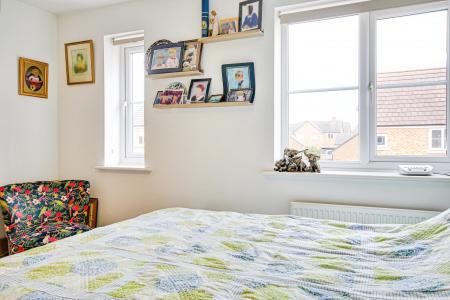 3 bedroom Semi-detached house for sale in Twigworth Way, Longford, Gloucester, GL2
