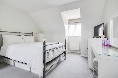 3 bedroom Semi-detached house to let in Halton Way, Kingsway, Gloucester, GL2