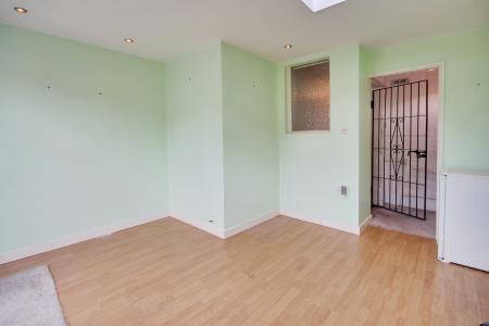 2 bedroom Terraced House for sale in Victoria Street, Barton, Gloucester, GL1