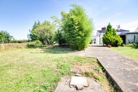3 bedroom Detached house to let in Rookery Villas, Minsterworth, Gloucester, GL2
