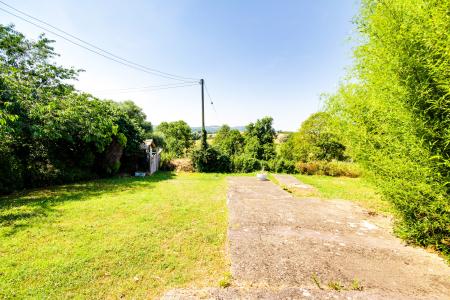 3 bedroom Detached house to let in Rookery Villas, Minsterworth, Gloucester, GL2