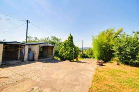 3 bedroom Detached house to let in Rookery Villas, Minsterworth, Gloucester, GL2