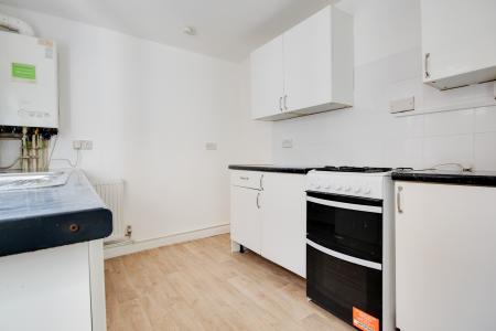 3 bedroom Terraced House to let in Clement Street, Barton, Gloucester, GL1