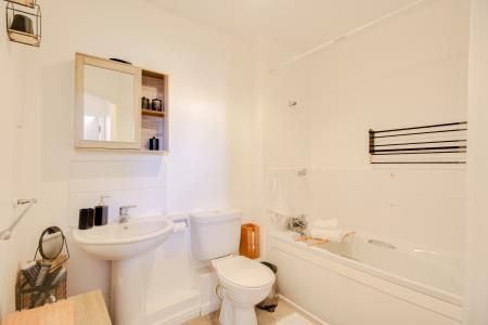 2 bedroom Flat for sale in Harescombe Drive, GRH (Gloucestershire Royal Hospital), Gloucester, GL1