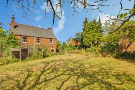 4 bedroom Detached house for sale in Stroud Road, Tuffley, Gloucester, GL4