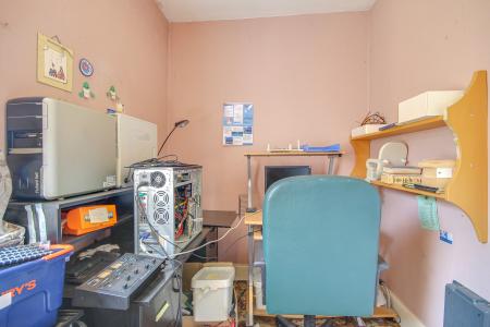 4 bedroom Detached house for sale in Stroud Road, Tuffley, Gloucester, GL4