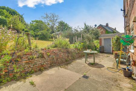 4 bedroom Detached house for sale in Stroud Road, Tuffley, Gloucester, GL4