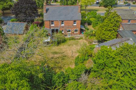 4 bedroom Detached house for sale in Stroud Road, Tuffley, Gloucester, GL4