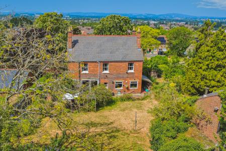 4 bedroom Detached house for sale in Stroud Road, Tuffley, Gloucester, GL4