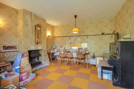 4 bedroom Detached house for sale in Stroud Road, Tuffley, Gloucester, GL4