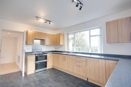 4 bedroom Detached house to let in Oakle Street, Churcham, Gloucester, GL2
