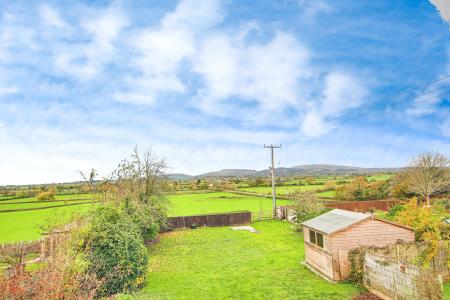 4 bedroom Detached house to let in Oakle Street, Churcham, Gloucester, GL2