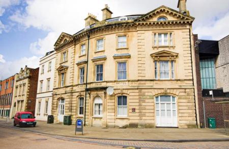 1 bedroom Flat to let in The Black Swan, Commercial Road, City Centre, Gloucester, GL1