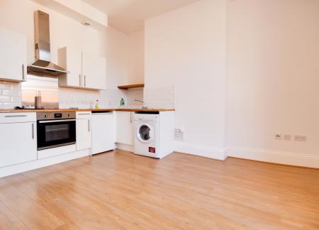 1 bedroom Flat to let in The Black Swan, Commercial Road, City Centre, Gloucester, GL1