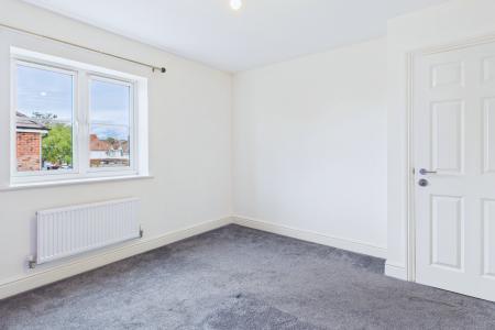 4 bedroom Detached house to let in Millstone Way, Tuffley, Gloucester, GL1