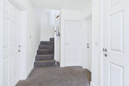 4 bedroom Detached house to let in Millstone Way, Tuffley, Gloucester, GL1