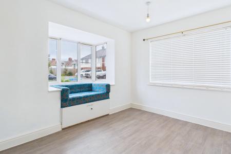 4 bedroom Detached house to let in Millstone Way, Tuffley, Gloucester, GL1