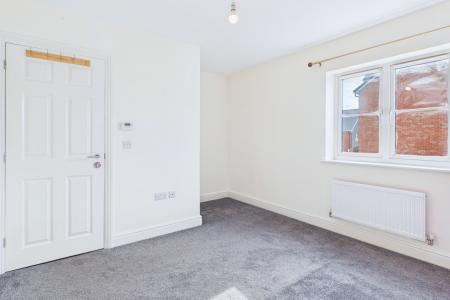 4 bedroom Detached house to let in Millstone Way, Tuffley, Gloucester, GL1