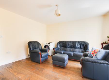 2 bedroom Flat to let in Longhorn Avenue, Cattle Market/St Oswalds Retail Park, Gloucester, GL1