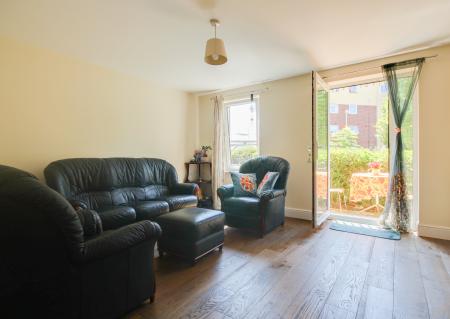 2 bedroom Flat to let in Longhorn Avenue, Cattle Market/St Oswalds Retail Park, Gloucester, GL1