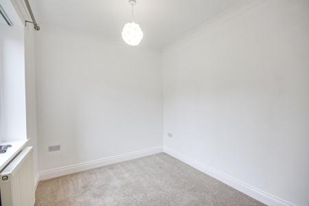 3 bedroom Detached house to let in Thatcham Avenue, Kingsway, Gloucester, GL2